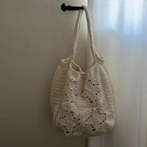 Handmade crochet tote bag! Beautiful design and rolled handles! 100% Cotton!